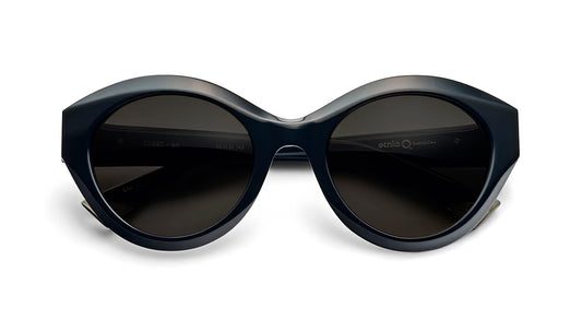 Etnia Barcelona Sweet Photochromic HD Black in black — front view | Belle Mar Swim