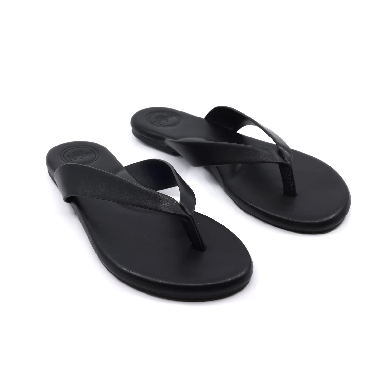 Bowie Sandal Ebene in black — close-up | Belle Mar Swim