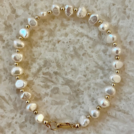 House of Olia Deli Pearl & Gold Filled Bead Bracelet