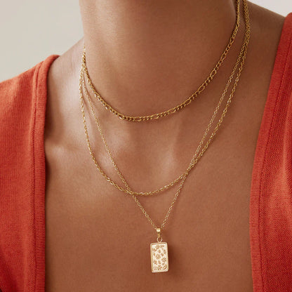 Vivienne Choker in Gold