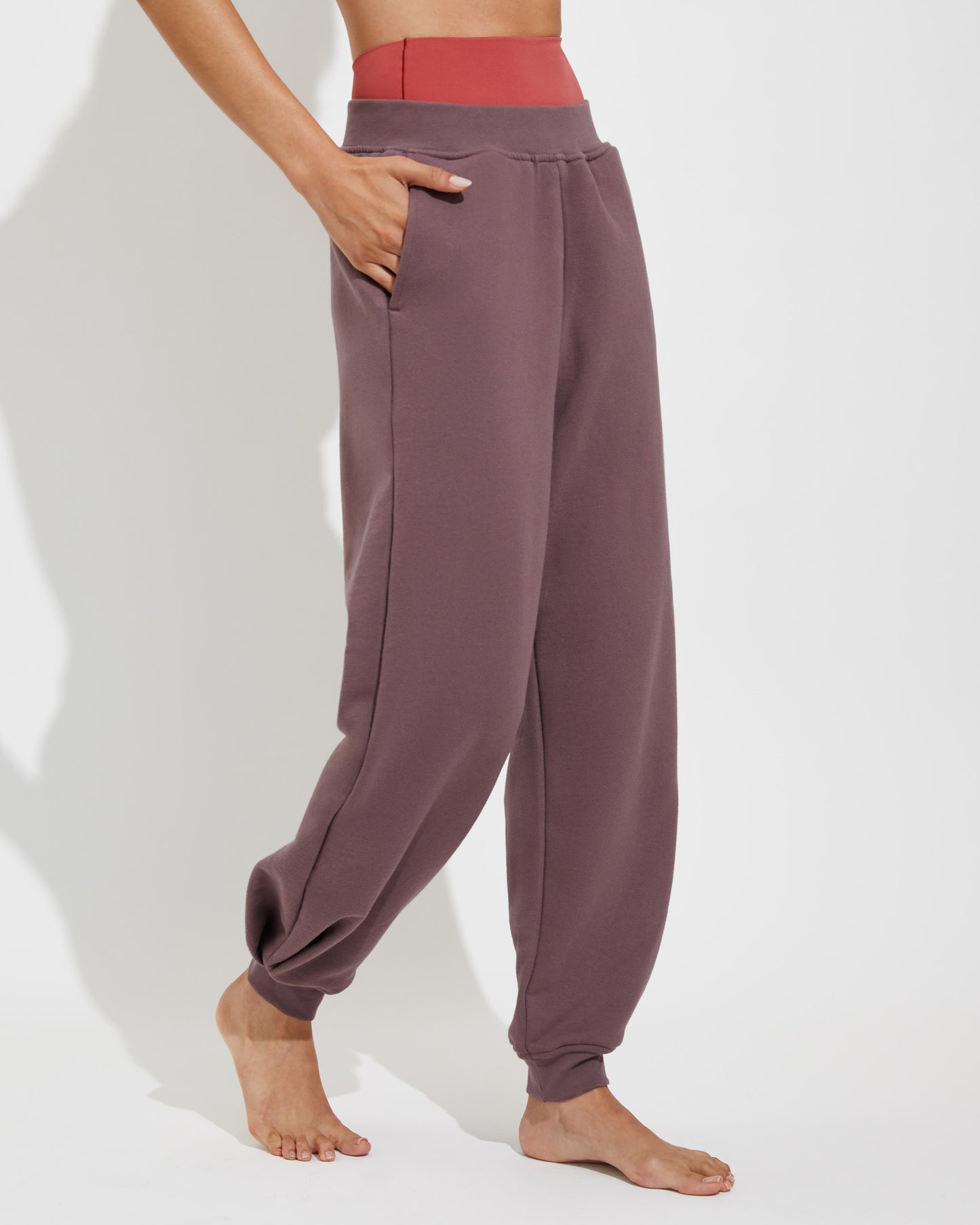 Left On Friday Field Day Sweatpant in Stormy (Deep Taupe)