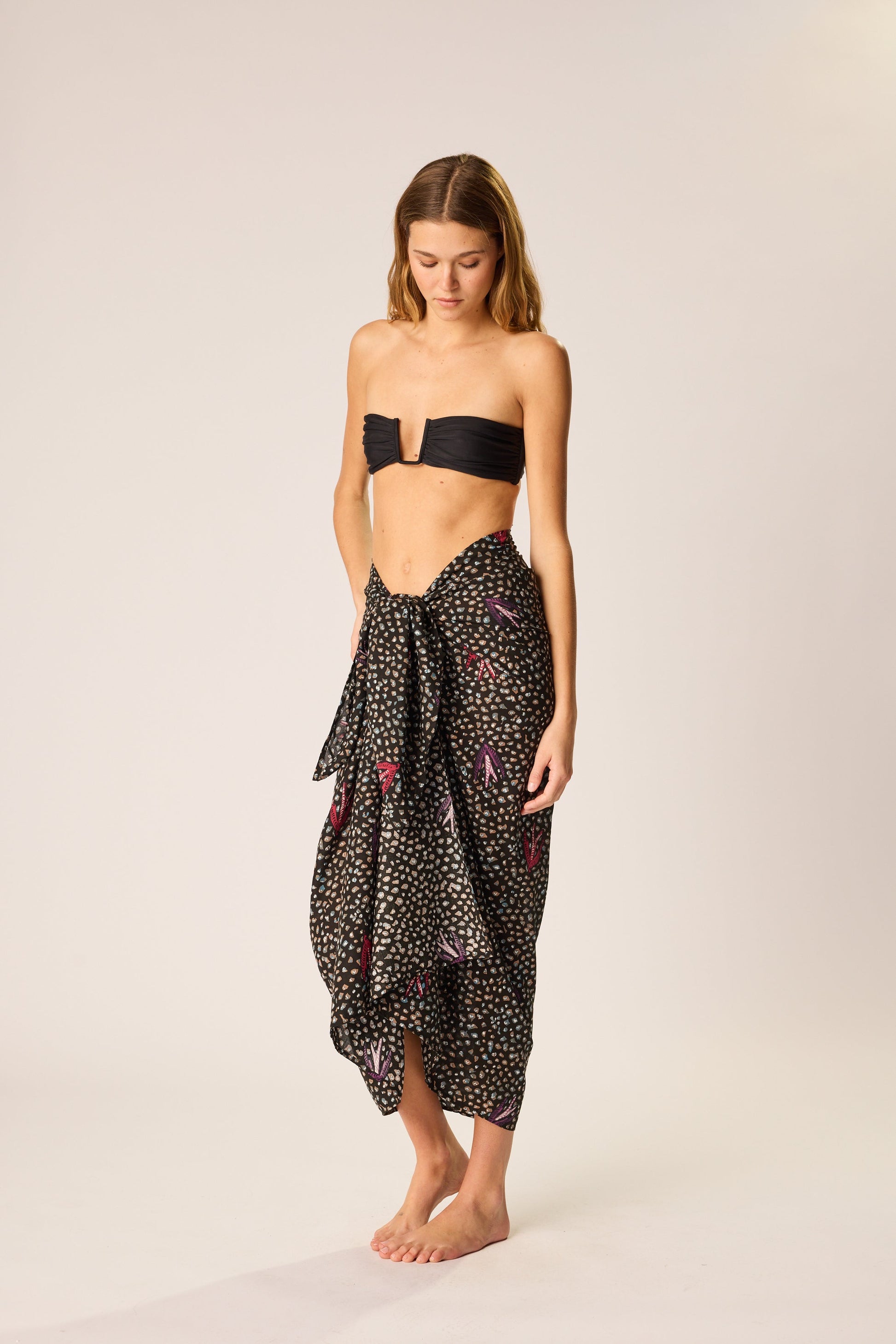 Sarong Swallow Black