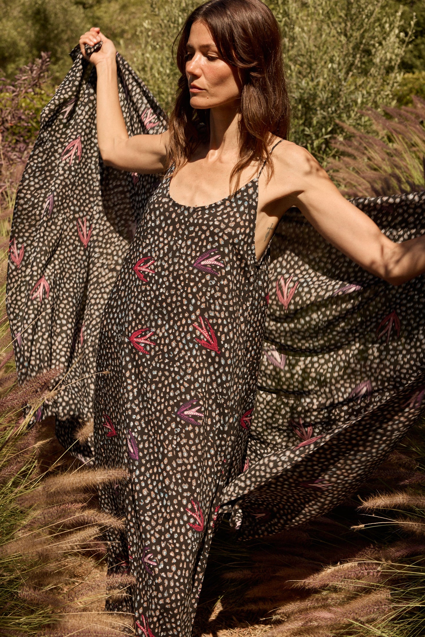 Sarong Swallow Black