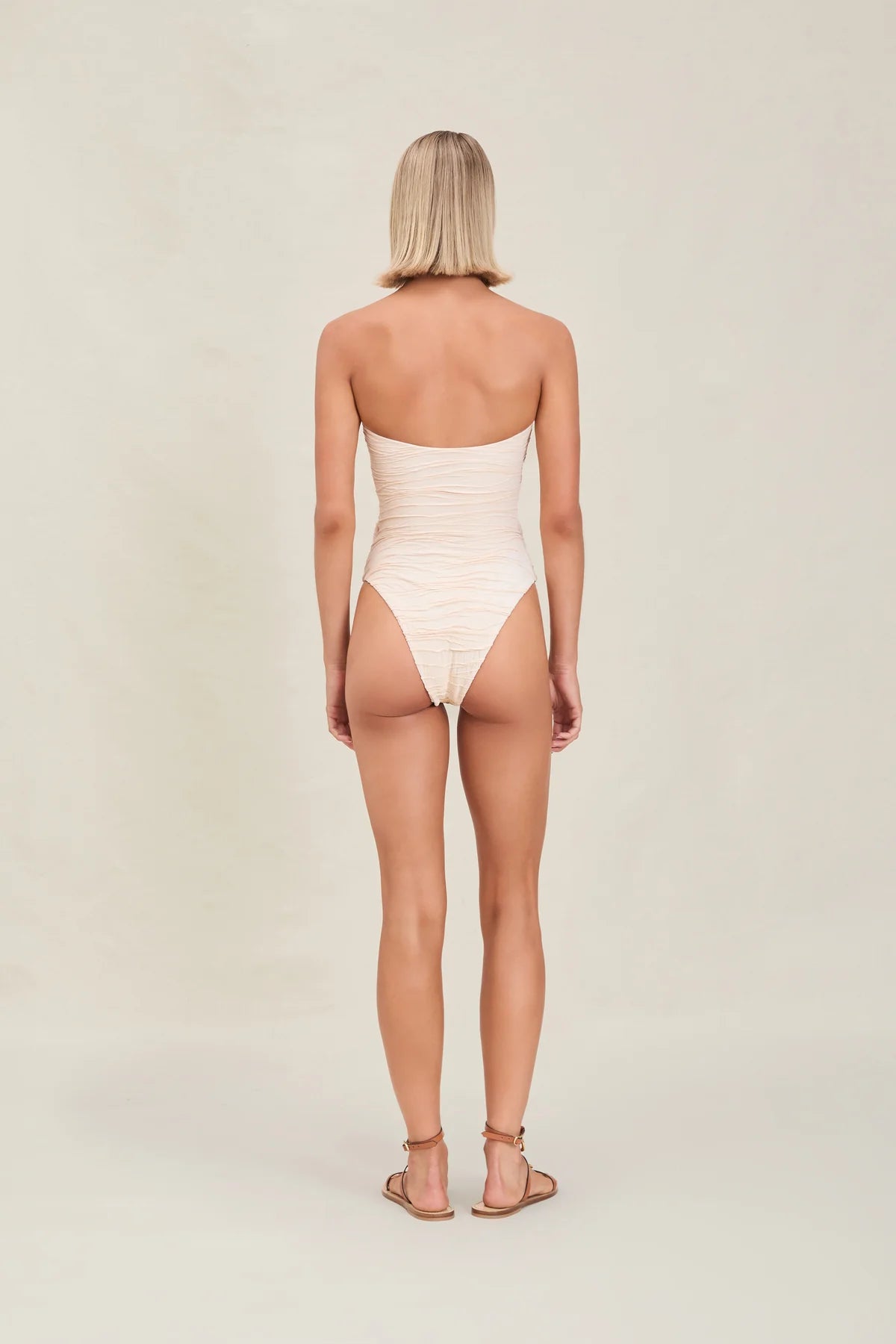 Amii Full Piece Pebble