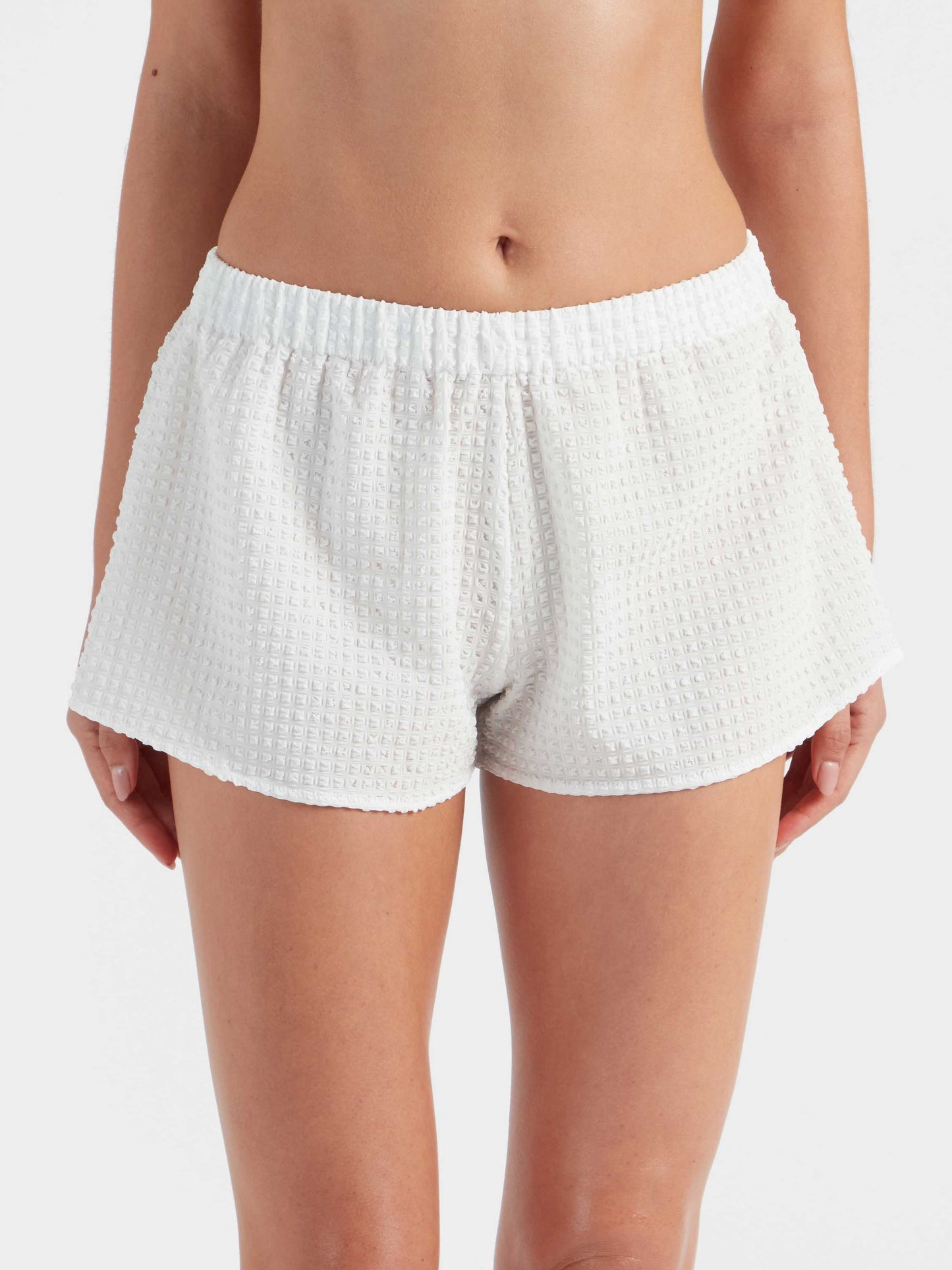 Resort Shorts White front