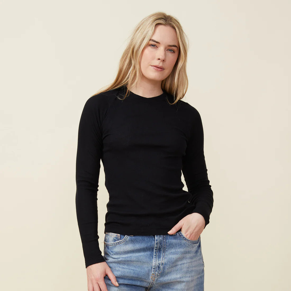 Monrow Supimafine Rib Long Sleeve Crew in Black