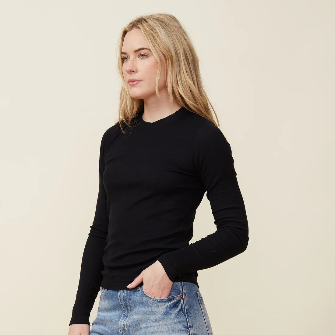 Monrow Supimafine Rib Long Sleeve Crew in Black